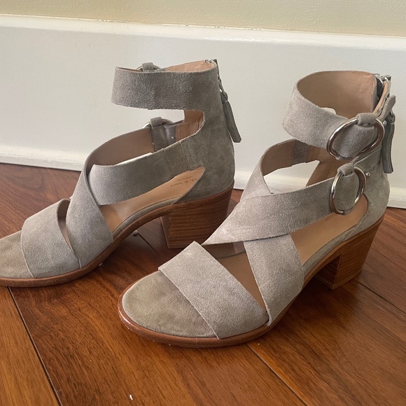 Rag & Bone Mari Strappy Sandal in Grey Suede Sz 7.5 - Picture 2 of 13